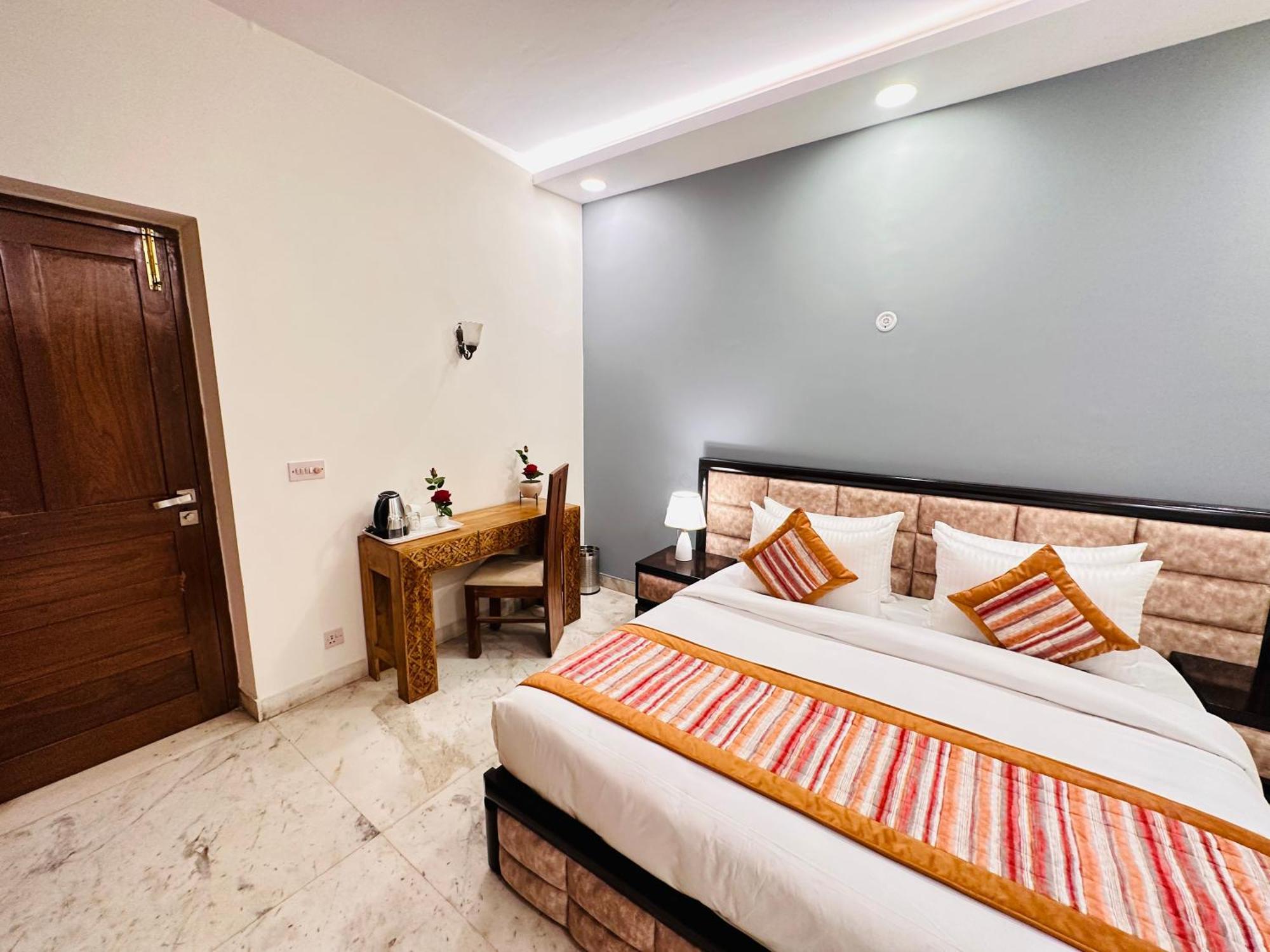 Hotel Grove Residency Hauz Khas New Delhi Couple Friendly Zewnętrze zdjęcie